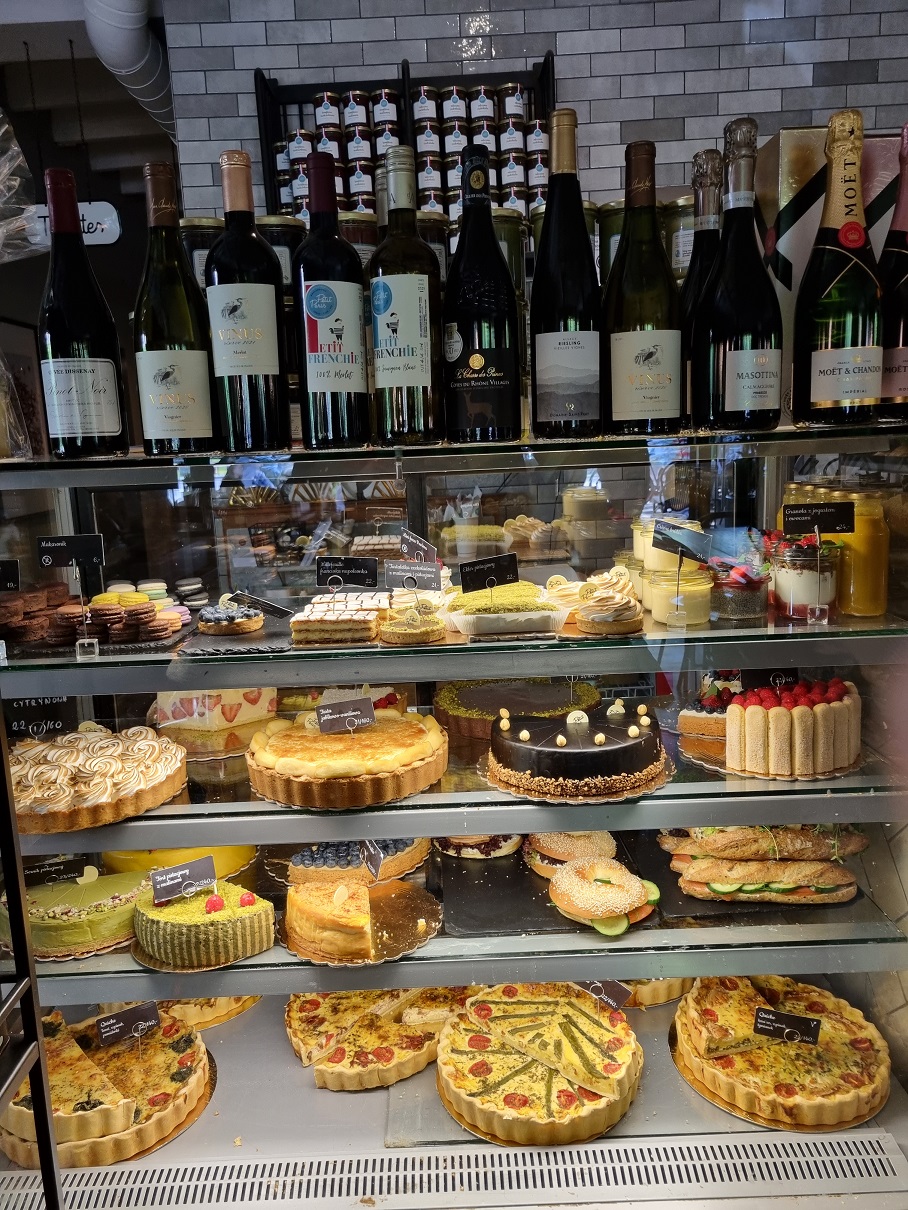 gablotka w restauracji petit paris