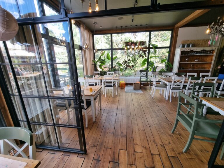 Wnętrze restauracji Eatalia w Kamionkach koło Poznania